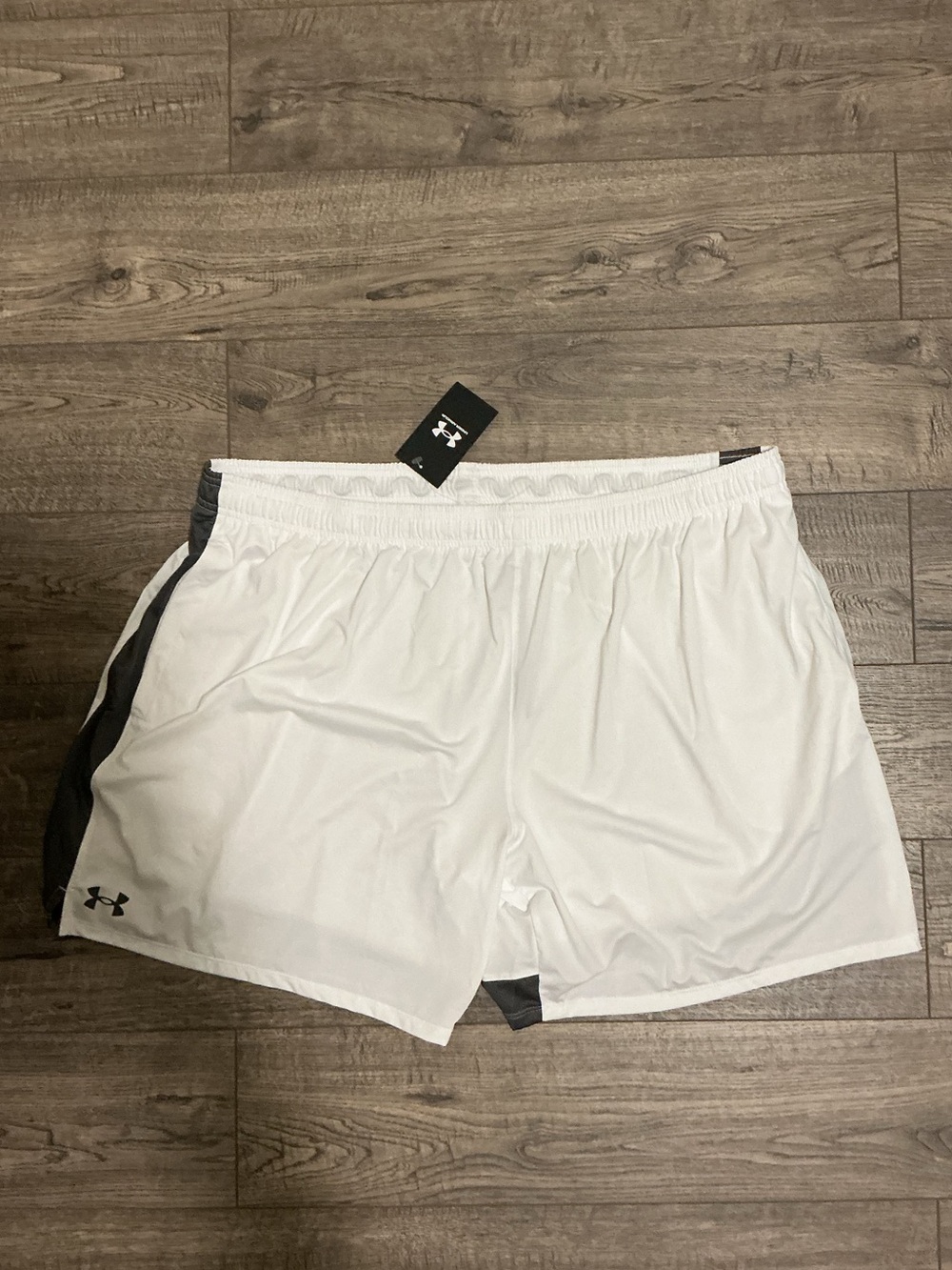 New! Under Armor White Athletic Shorts Gray Logo 3X NWT XXXL gym running